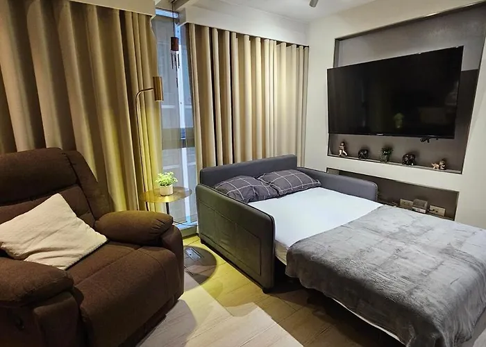Apartment One Bedroom Premier At Eastwood Global Plaza Luxury Residences
